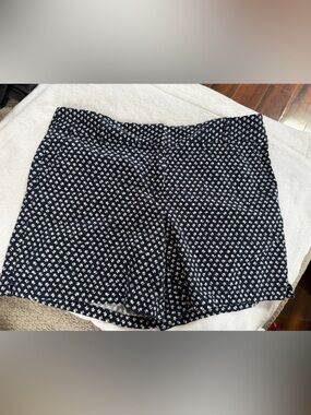 Loft outlet Navy Floral Print Women’s Shorts - women’s size 14